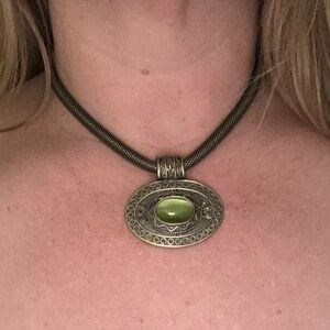 Lion Mesh 16” Antique Finish Necklace w Gem pendant & Mag Clasp